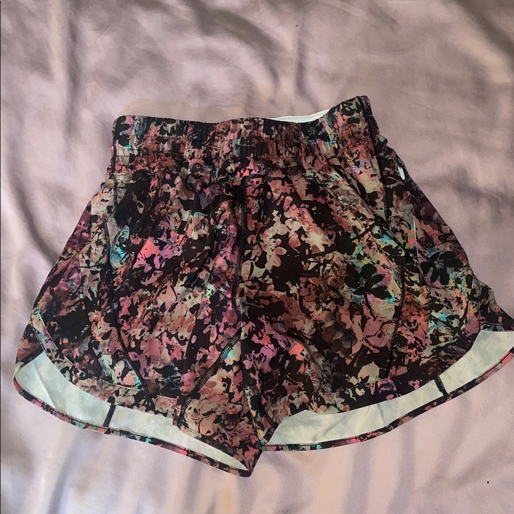 Lululemon Athletica Floral Print Shorts Size 4
